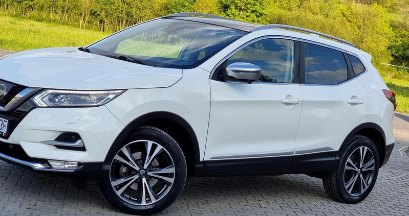 Nissan Qashqai cena 84300 przebieg: 37100, rok produkcji 2017 z Oświęcim małe 781